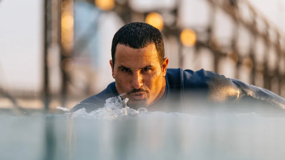 Italo Ferreira faz lobby por piscina de onda nas Olimpíadas